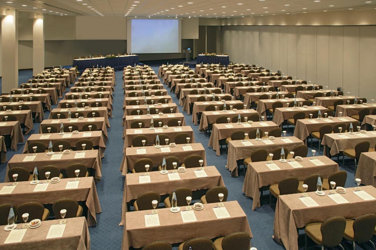 ホテル ポルト カラス メリトン ネオス・マルマラス エクステリア 写真 A conference room