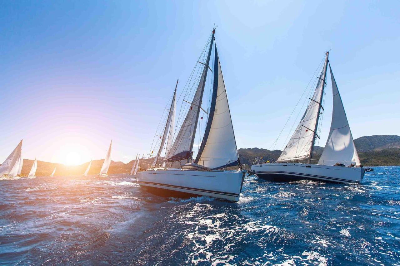 ホテル ポルト カラス メリトン ネオス・マルマラス エクステリア 写真 Yachts in Croatia