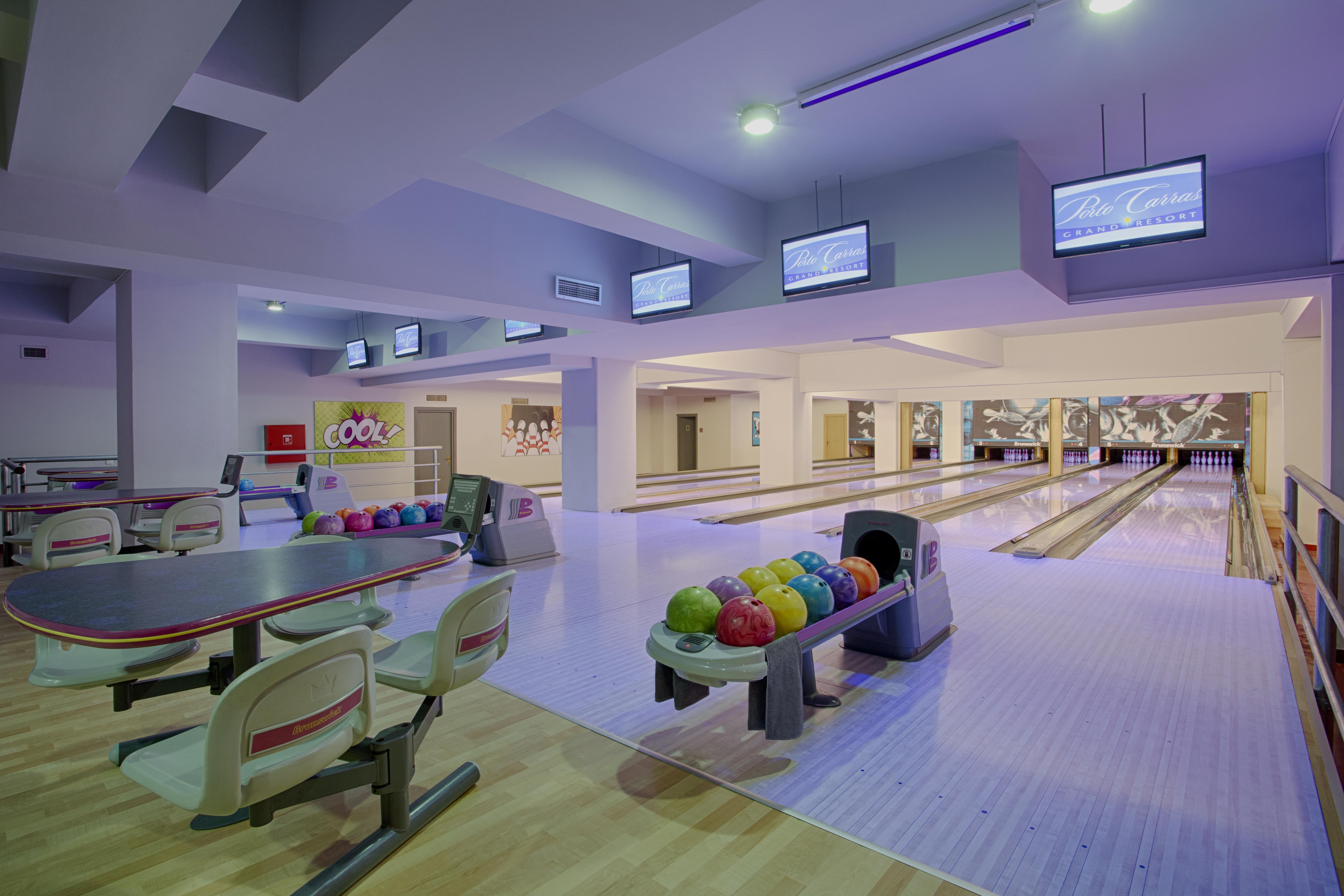 ホテル ポルト カラス メリトン ネオス・マルマラス エクステリア 写真 Bowling alley